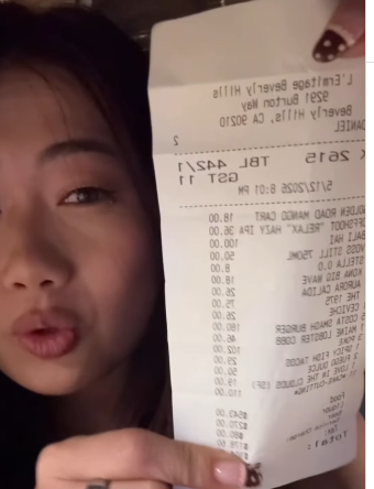 cake cutting fee receipt.